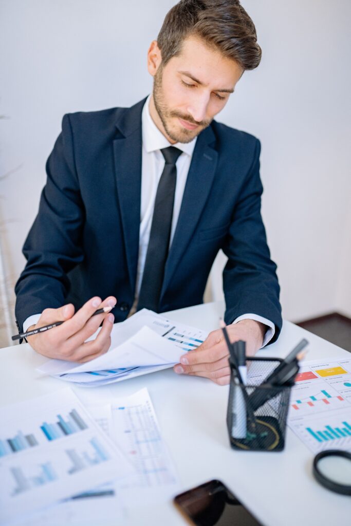 How to Build a Successful Business From Scratch in 2026